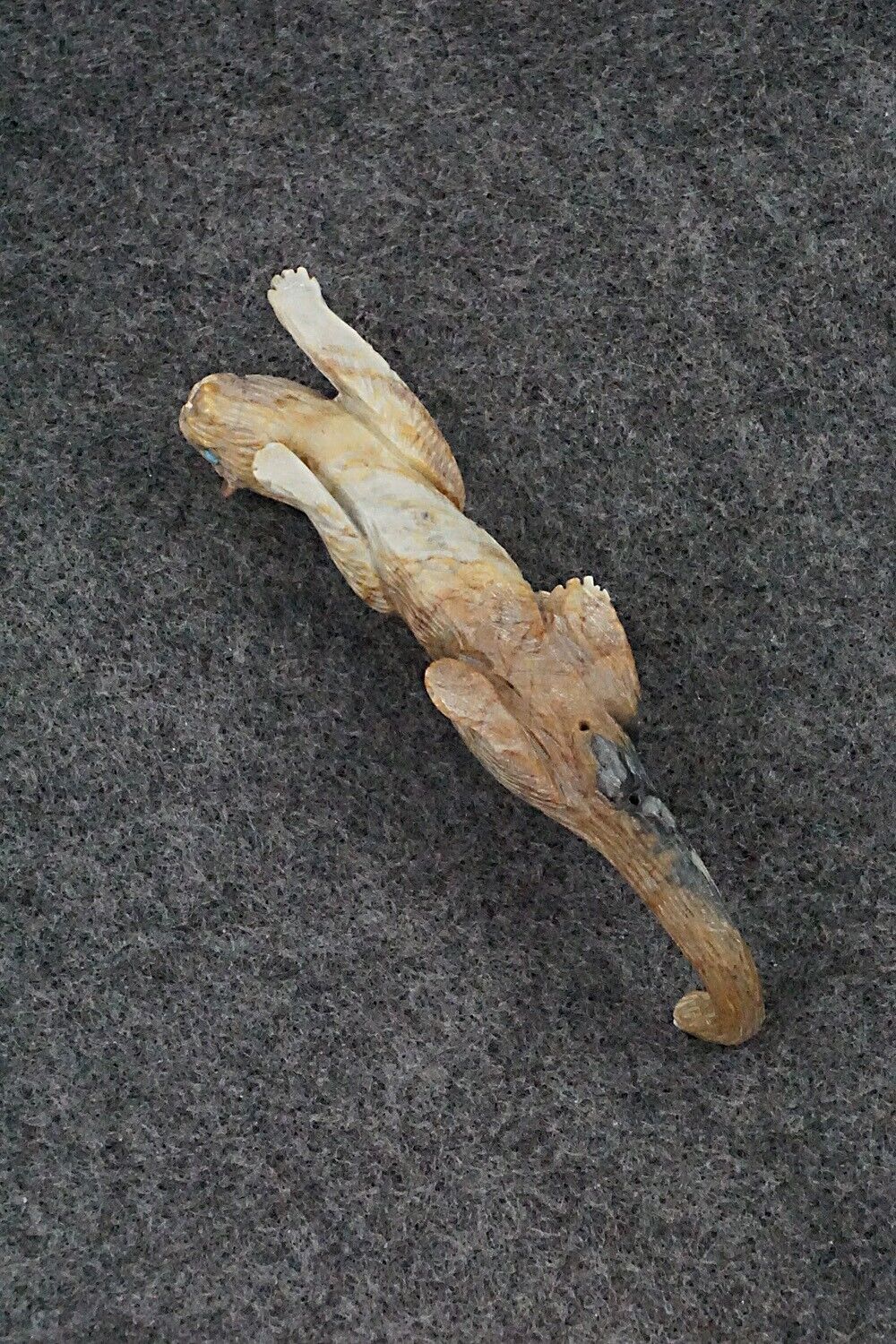 Mountain Lion Zuni Fetish Carving - Lance Cheama