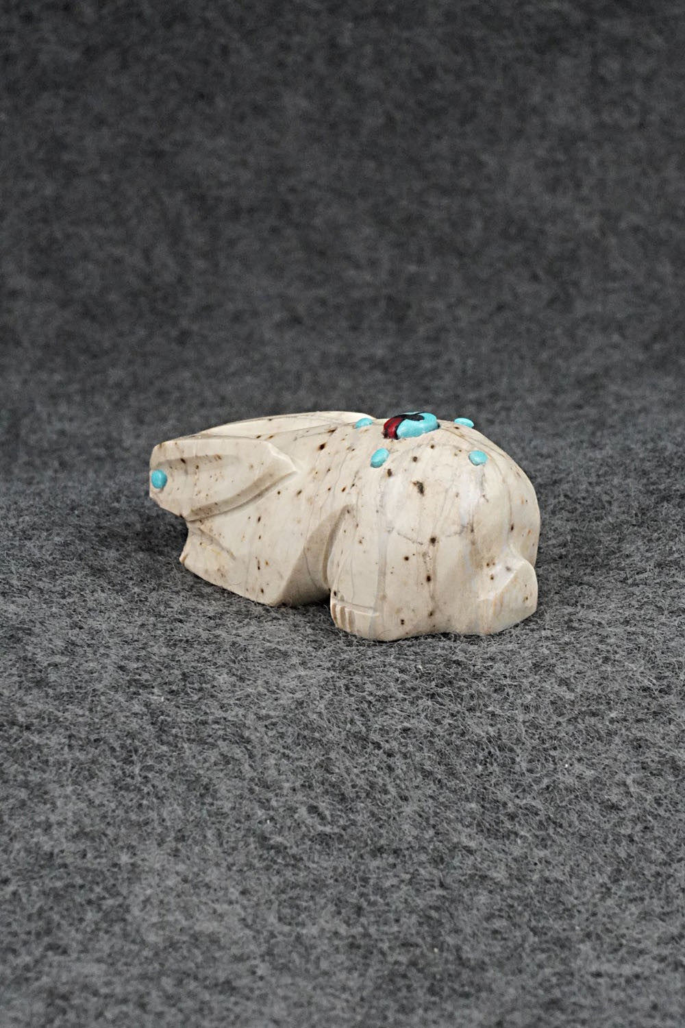 Rabbit Zuni Fetish Carving - Dannette Laate