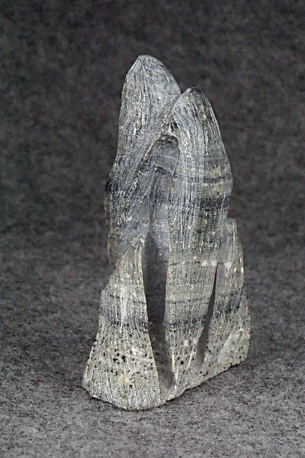 Corn Maiden Zuni Fetish Carving - Derrick Kaamasee