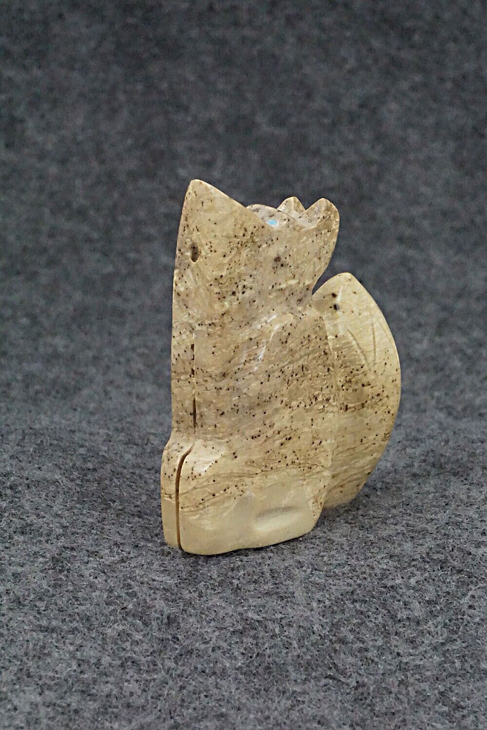 Wolf Zuni Fetish Carving - Gilbert Lonjose