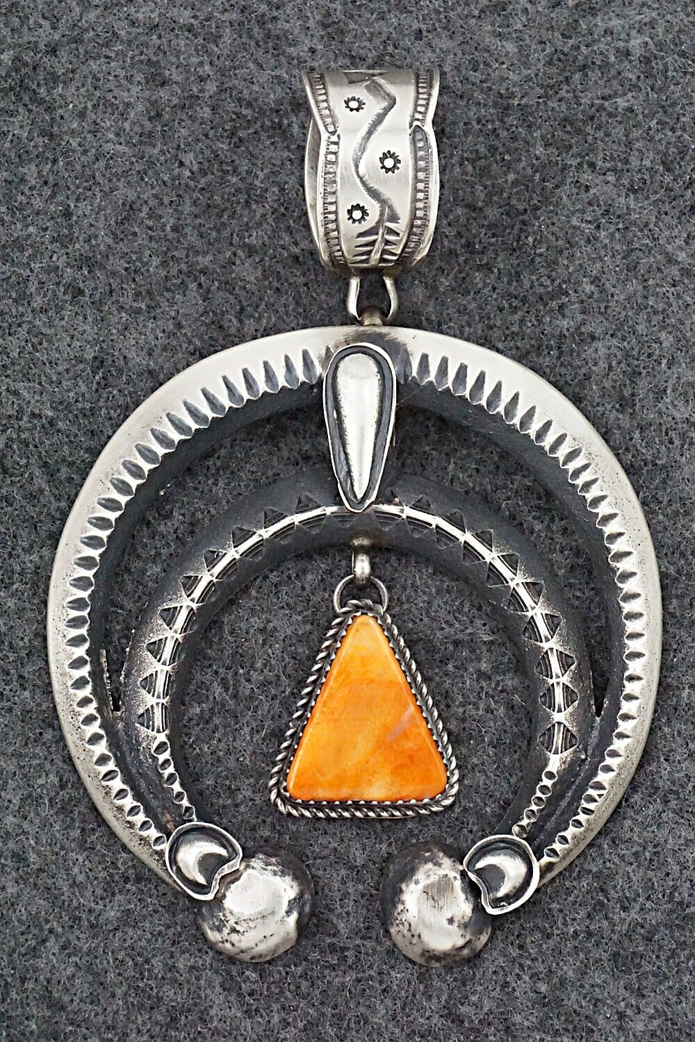 Spiny Oyster & Sterling Silver Naja Pendant - Martha Cayatineto