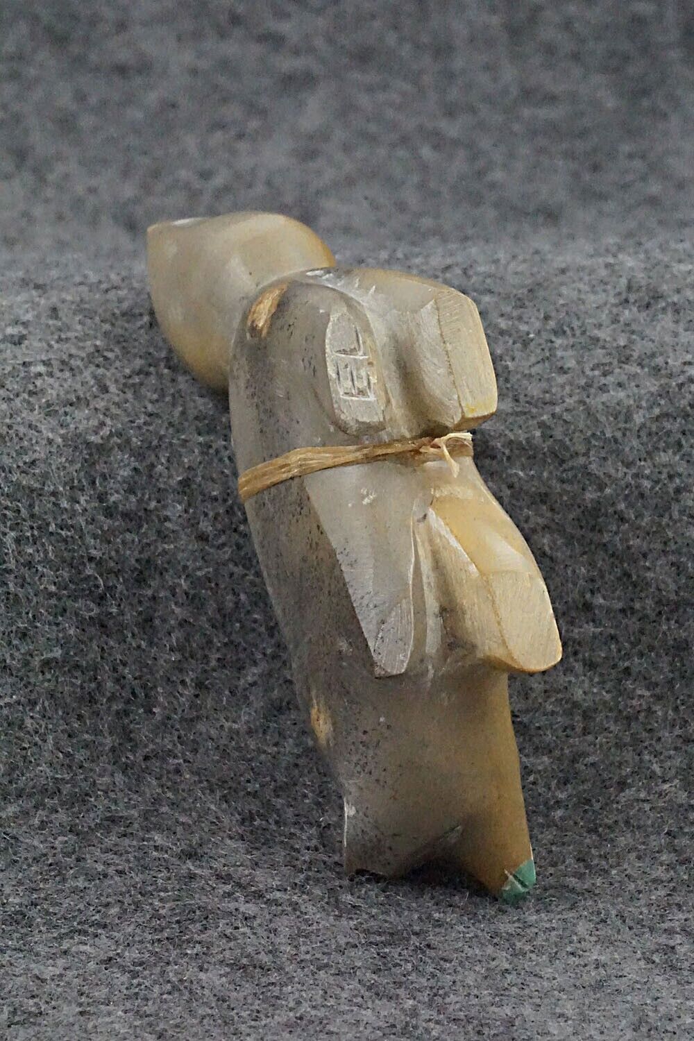 Wolf Zuni Fetish Carving - Enrike Leekya
