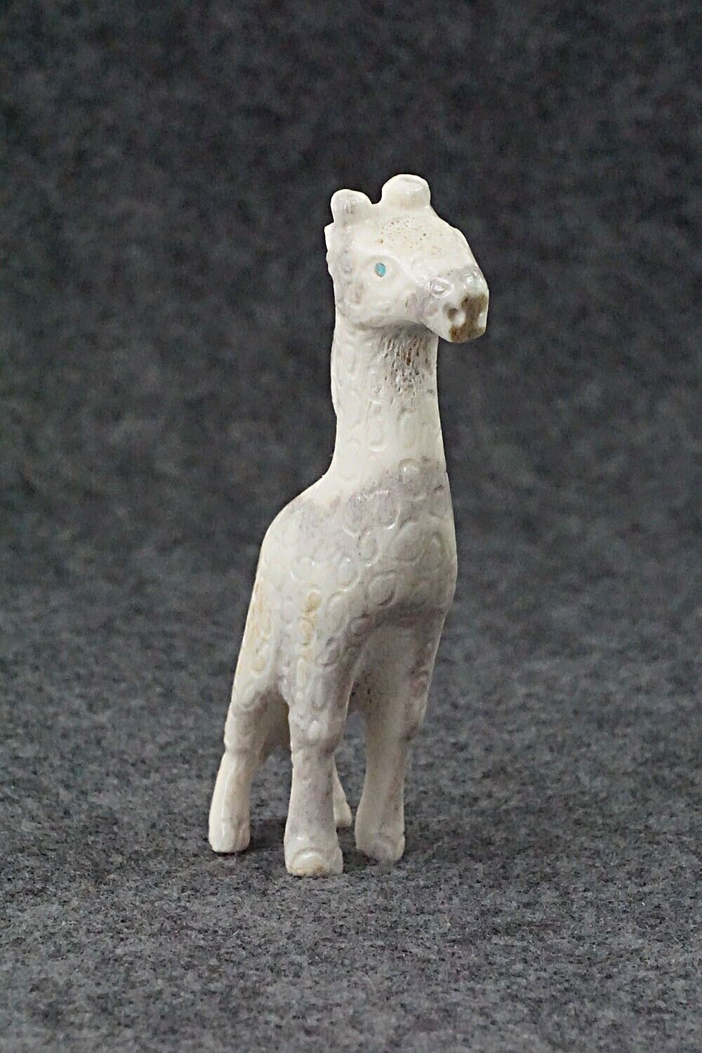 Giraffe Zuni Fetish Carving - Maxx Laate