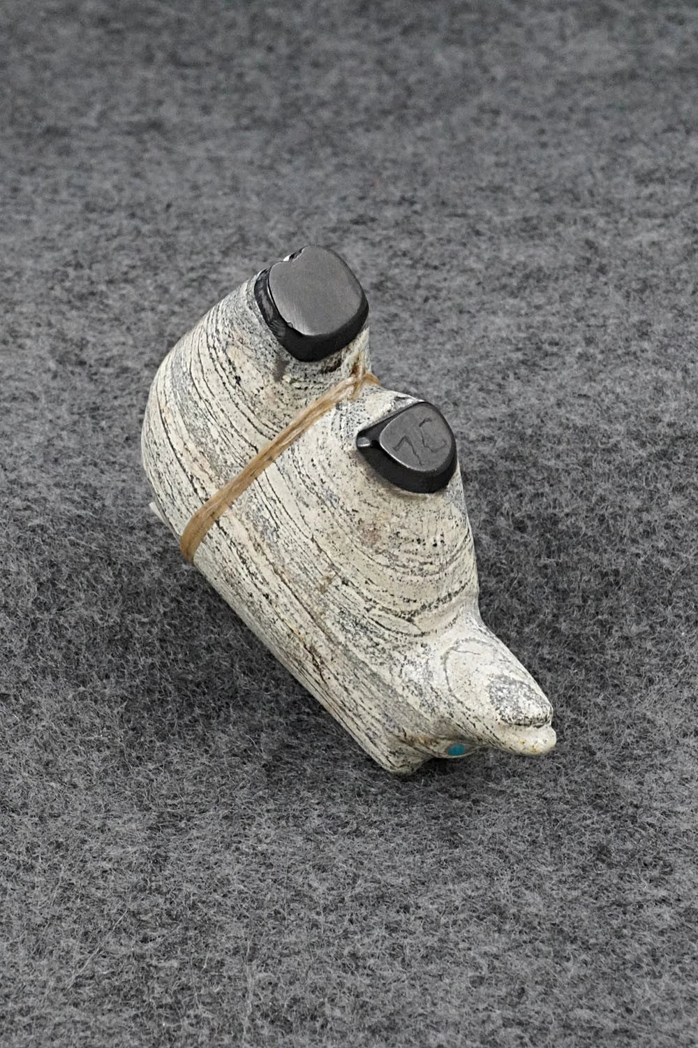 Bear Zuni Fetish Carving - Delvin Leekya