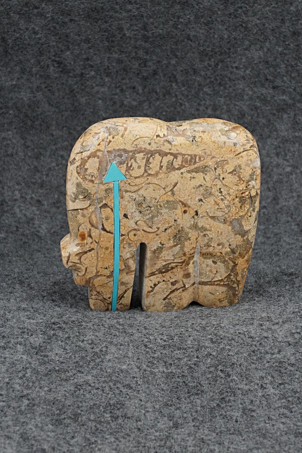 Bear Zuni Fetish Carving - Bernard Laiwakete