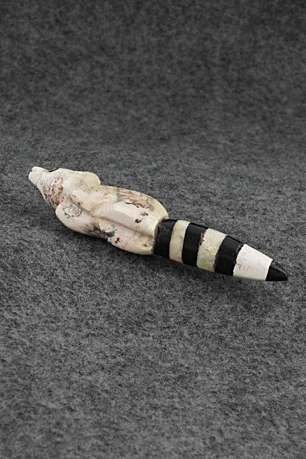 Raccoon Zuni Fetish Carving - Justin Red Elk