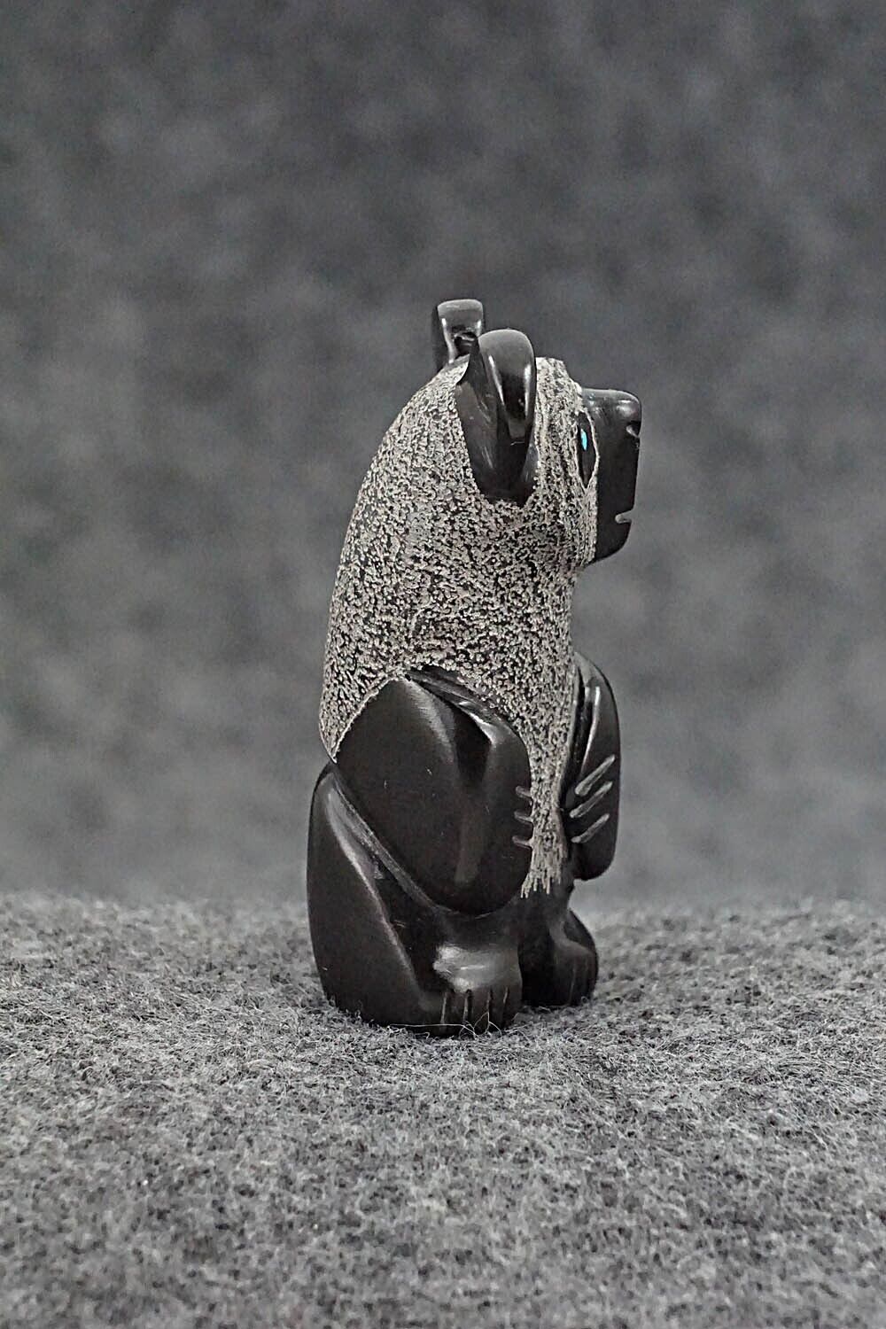 Bear Zuni Fetish Carving - Reynold Lunasee