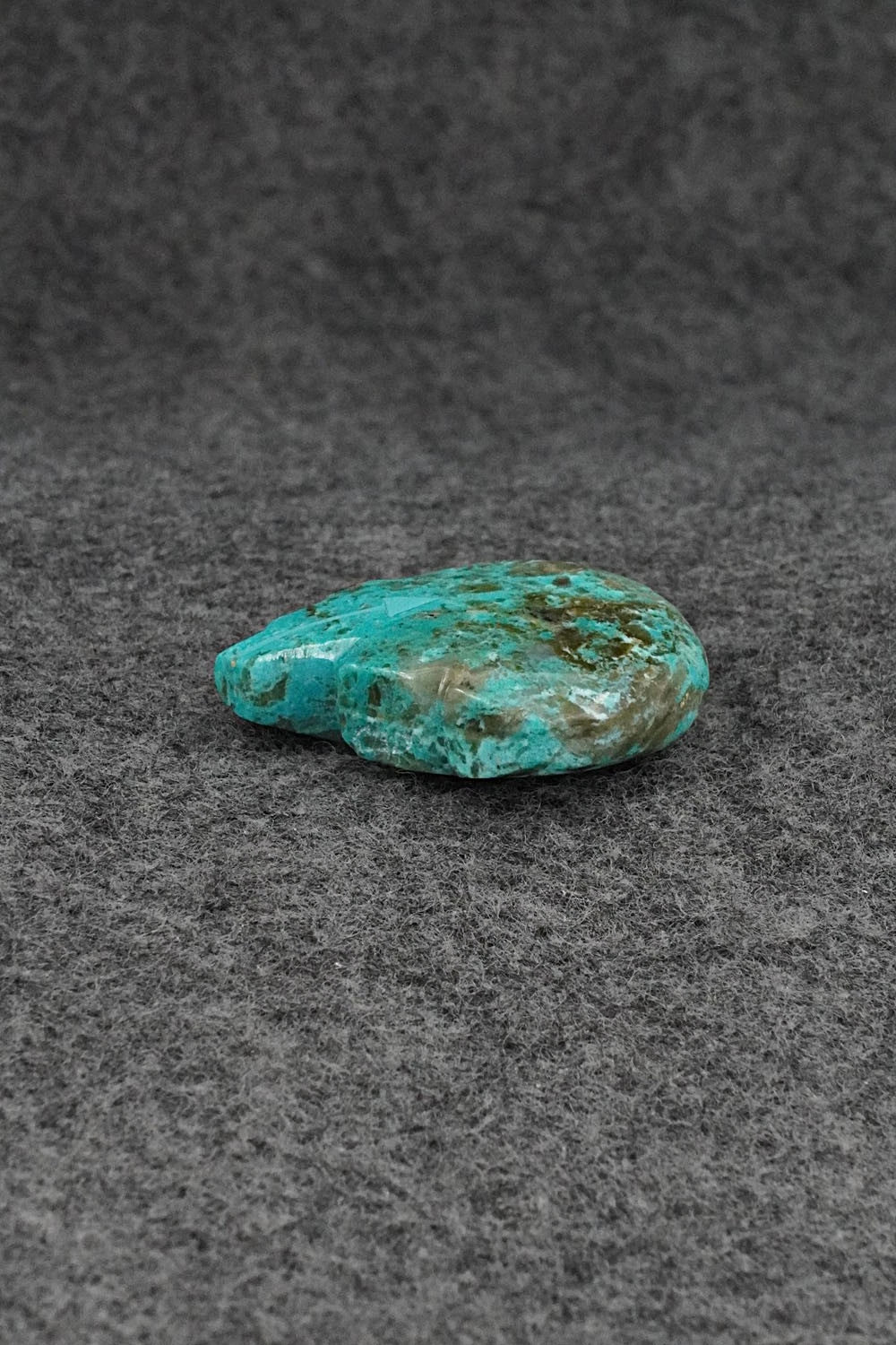 Bear Zuni Fetish Carving - Abby Quam Panteah