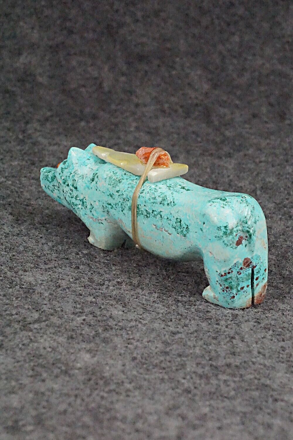 Bear Zuni Fetish Carving - Taylor Gia