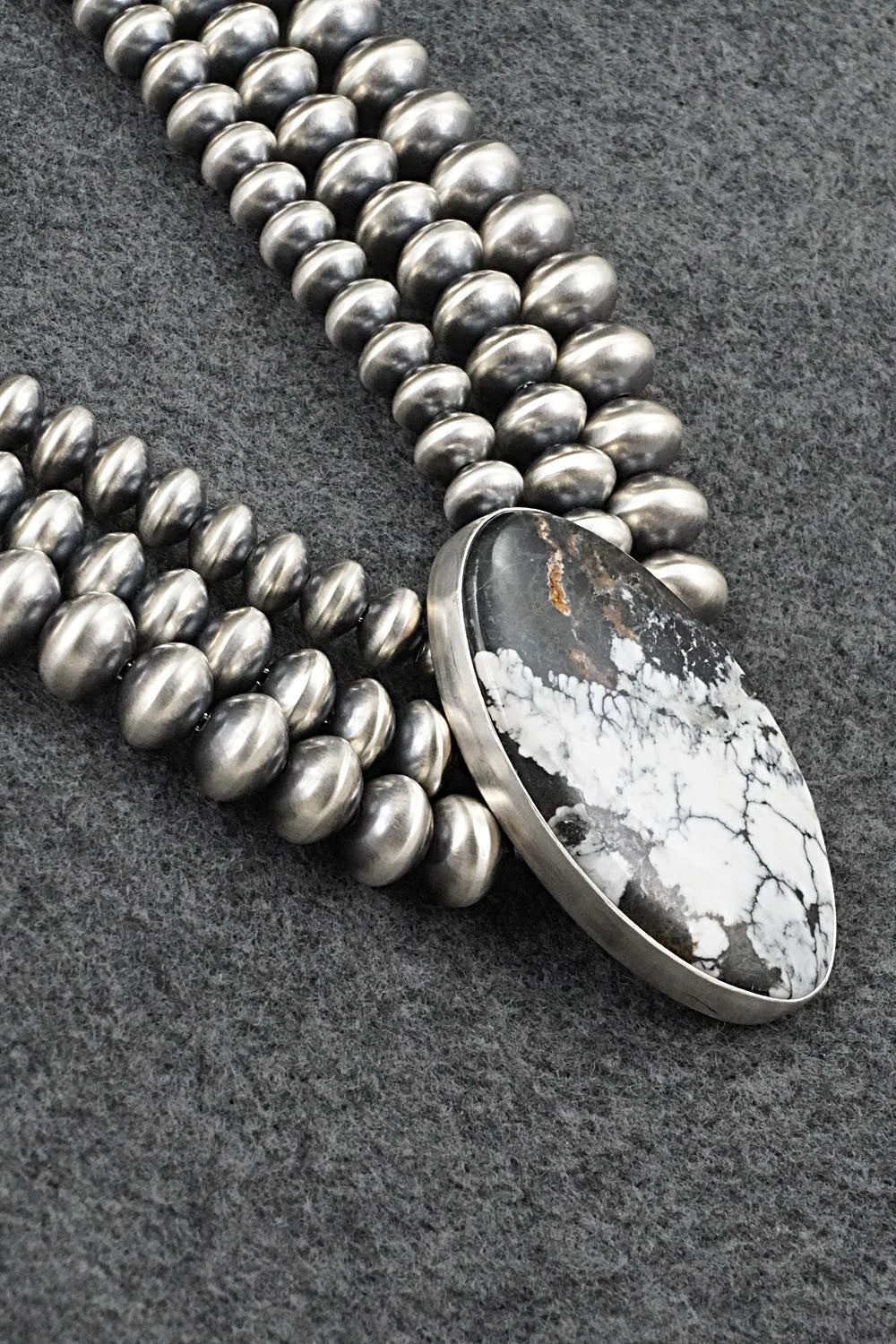 White Buffalo & Sterling Silver Navajo Pearl Necklace - Gruber & Halwood