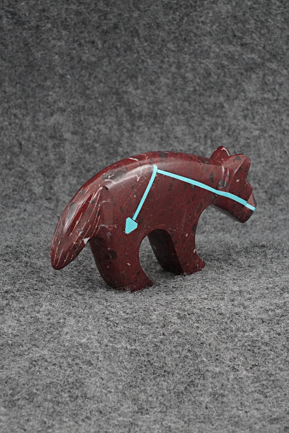Wolf Zuni Fetish Carving - Kenric Laiwakete