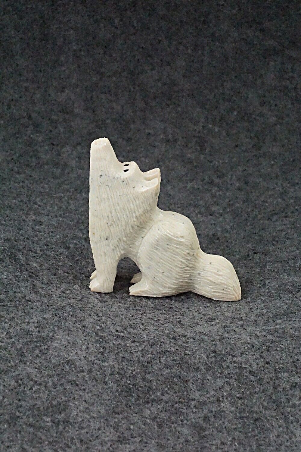 Wolf Zuni Fetish Carving - Jesus Espino