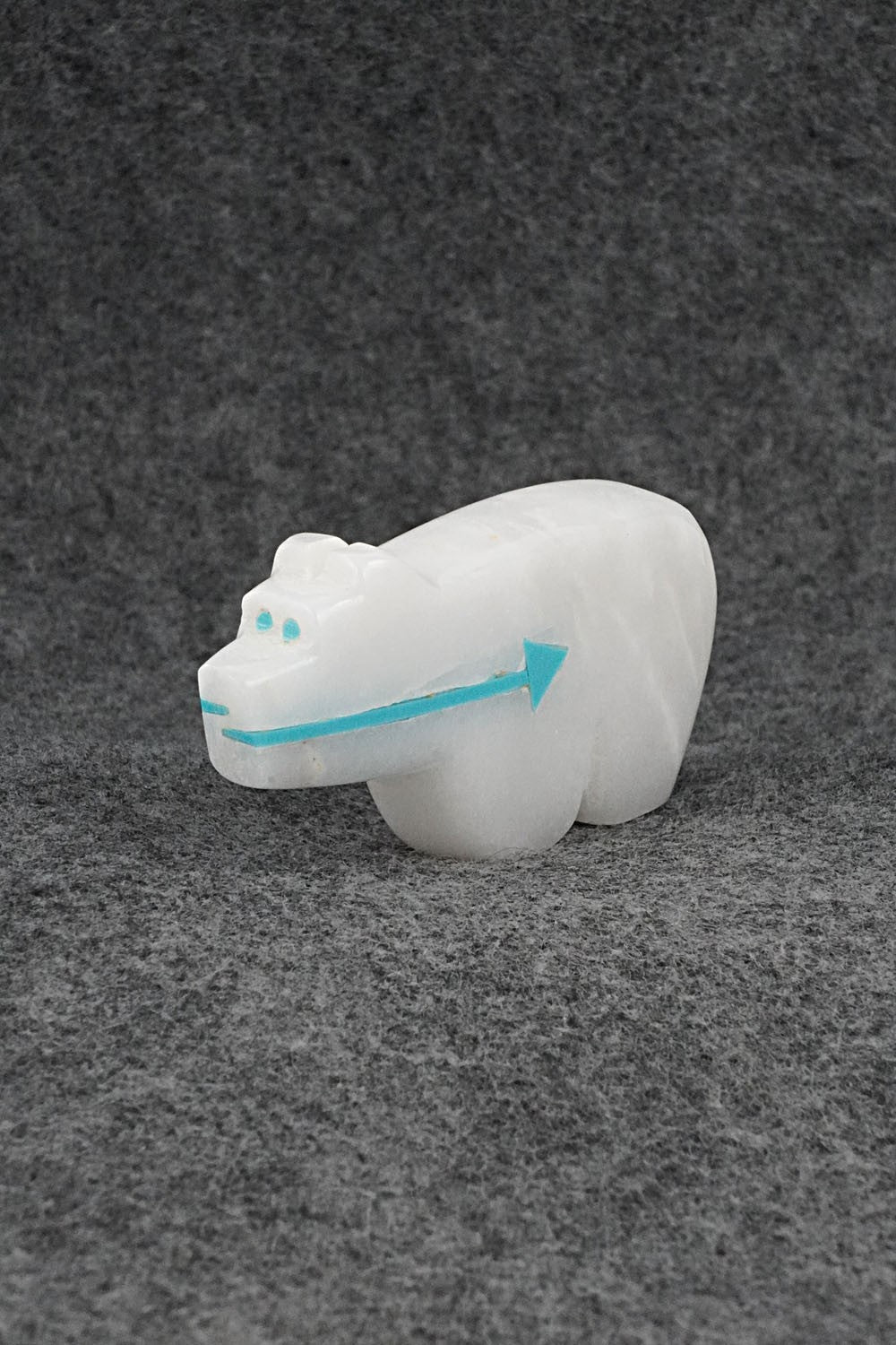 Bear Zuni Fetish Carving - Bernard Laiwakete