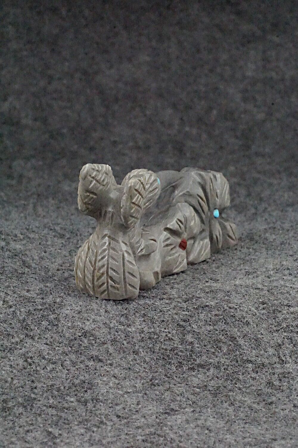 Hummingbird Zuni Fetish Carving - Cody Cheama