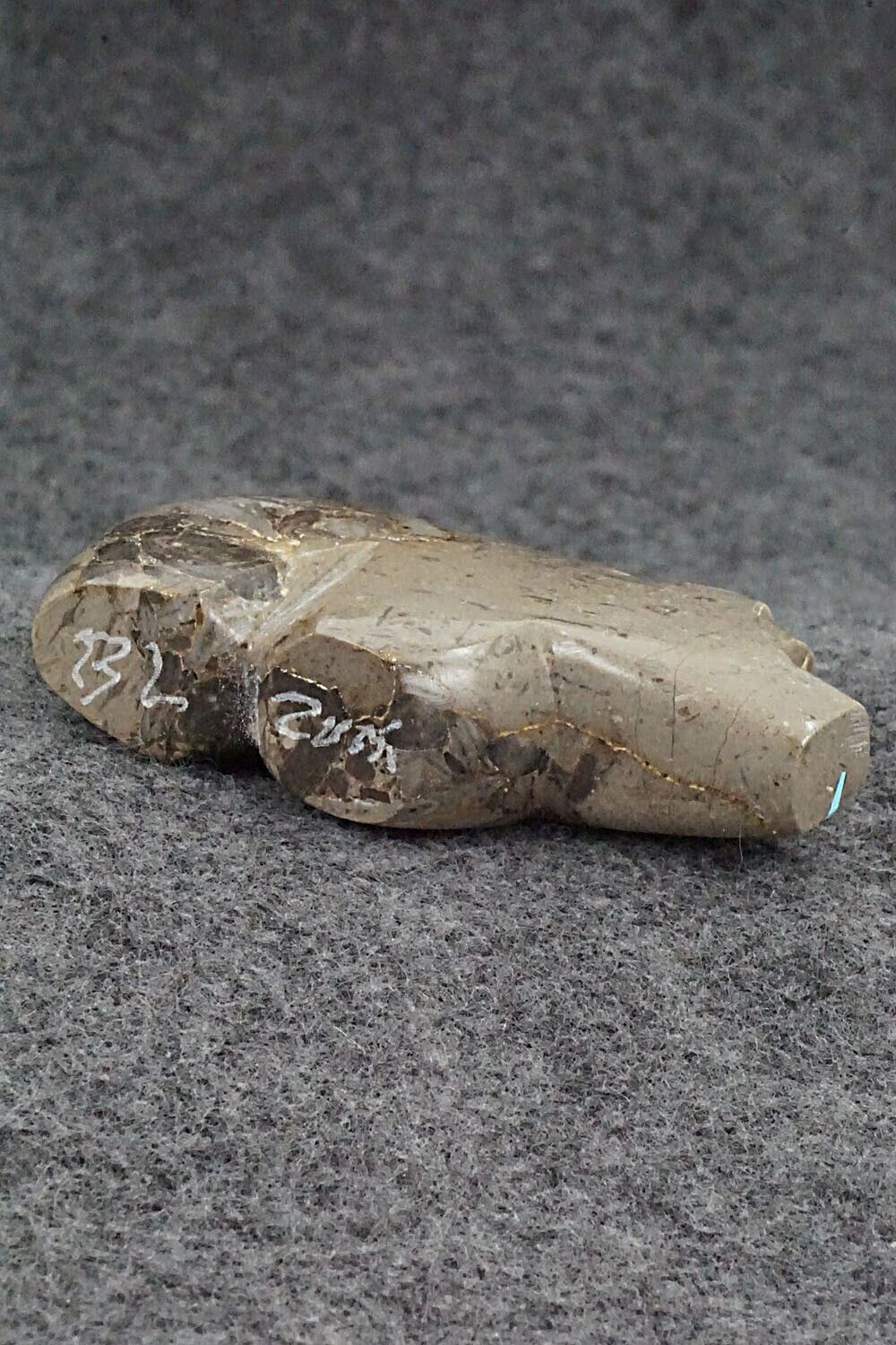 Bear Zuni Fetish Carving - Bernard Laiwakete