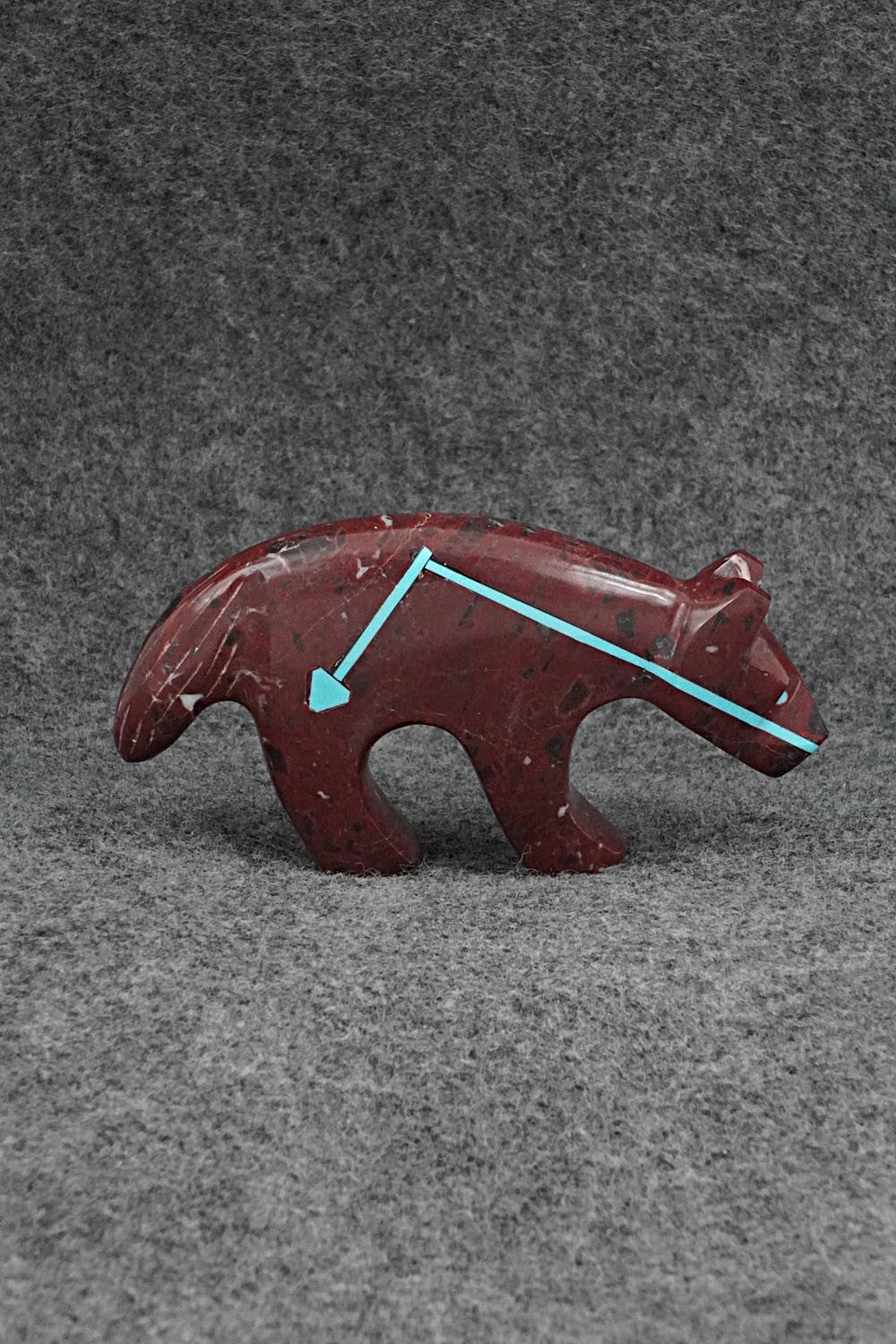 Wolf Zuni Fetish Carving - Kenric Laiwakete