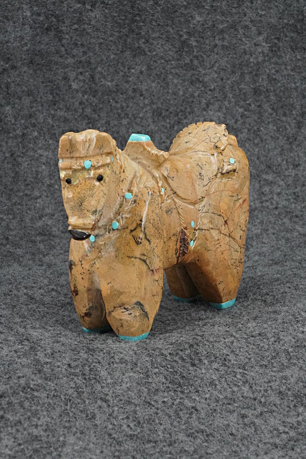Horse Zuni Fetish Carving - Freddie Leekya