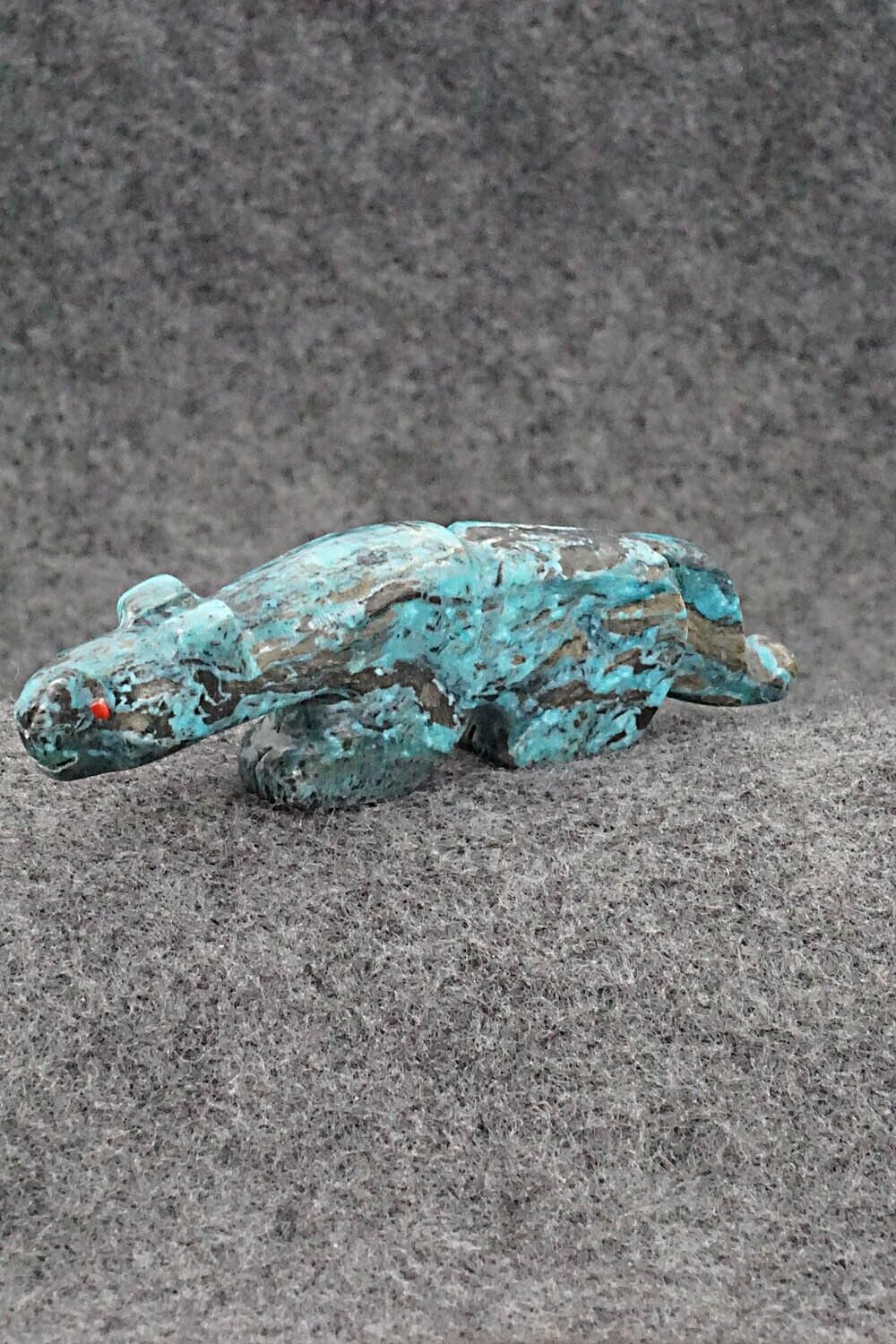 Mountain Lion Zuni Fetish Carving - Reynold Lunasee