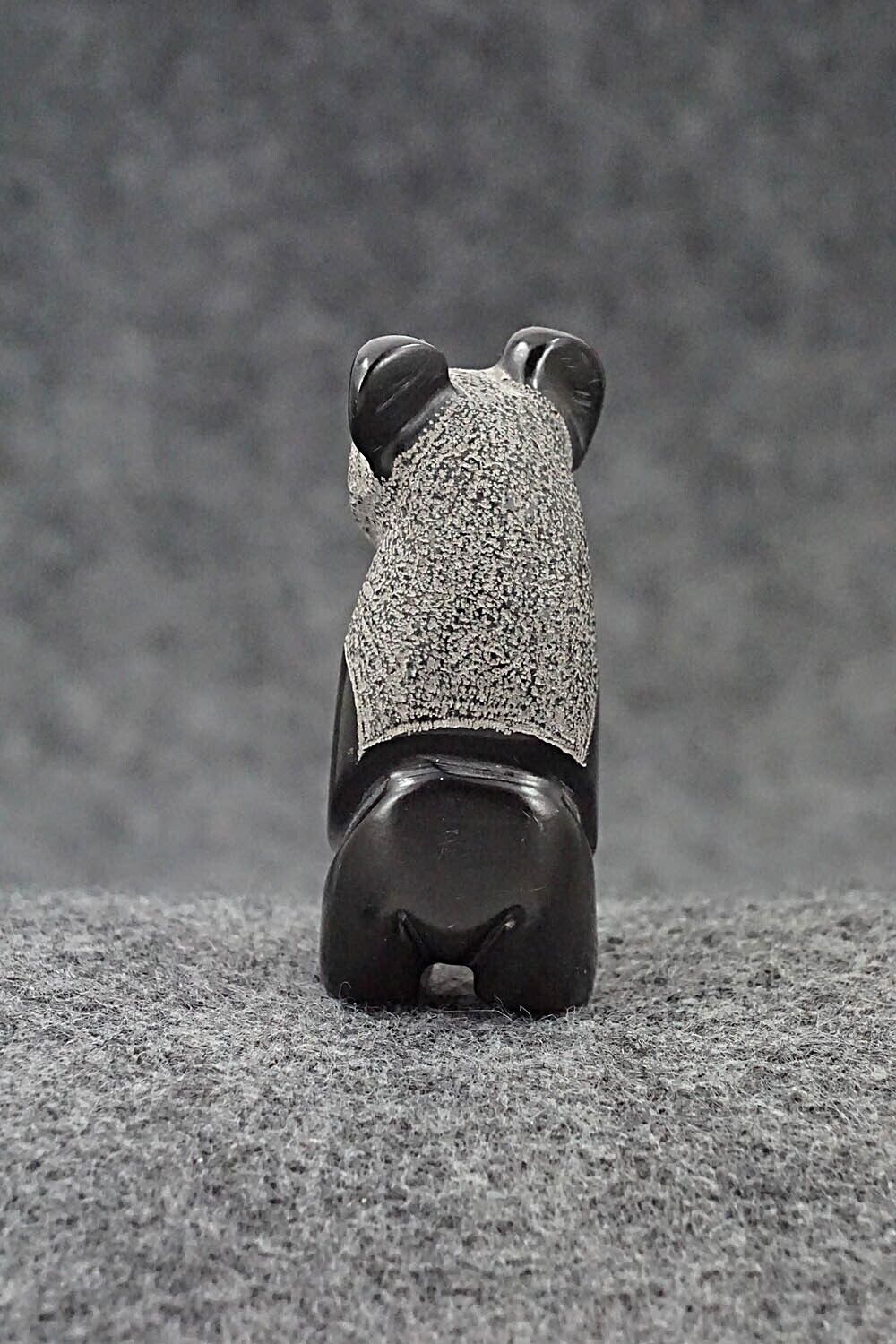 Bear Zuni Fetish Carving - Reynold Lunasee