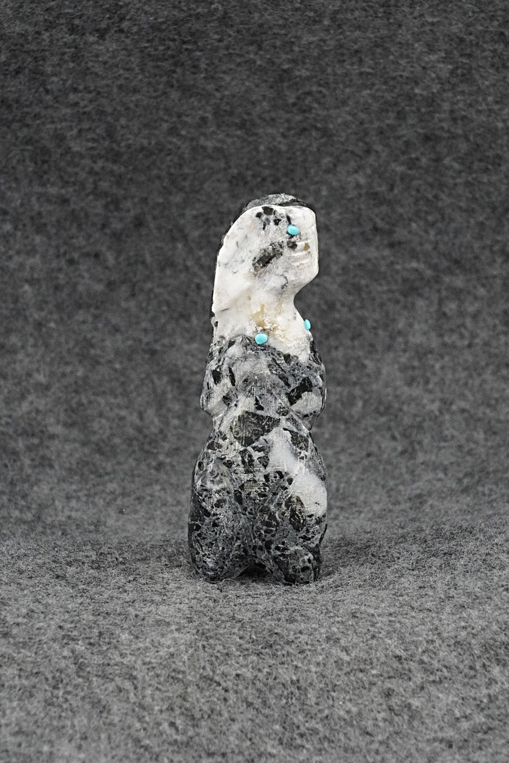 Rabbit Zuni Fetish Carving - Dannette Laate