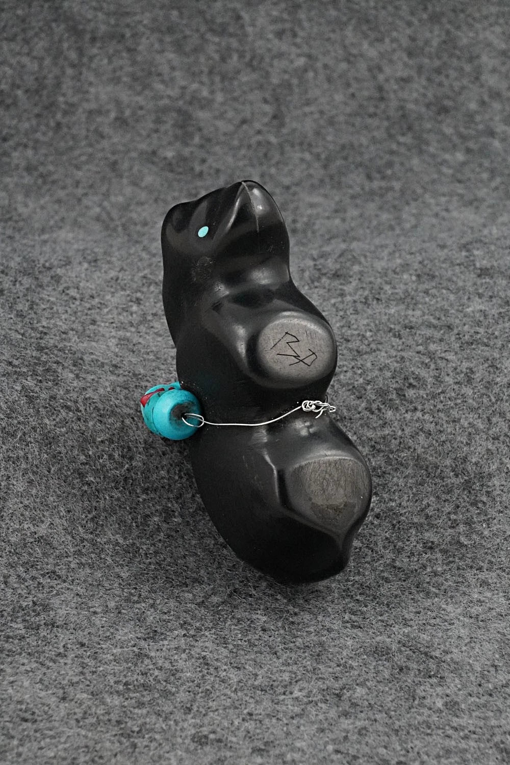 Bear Zuni Fetish Carving - Braden Peynesta