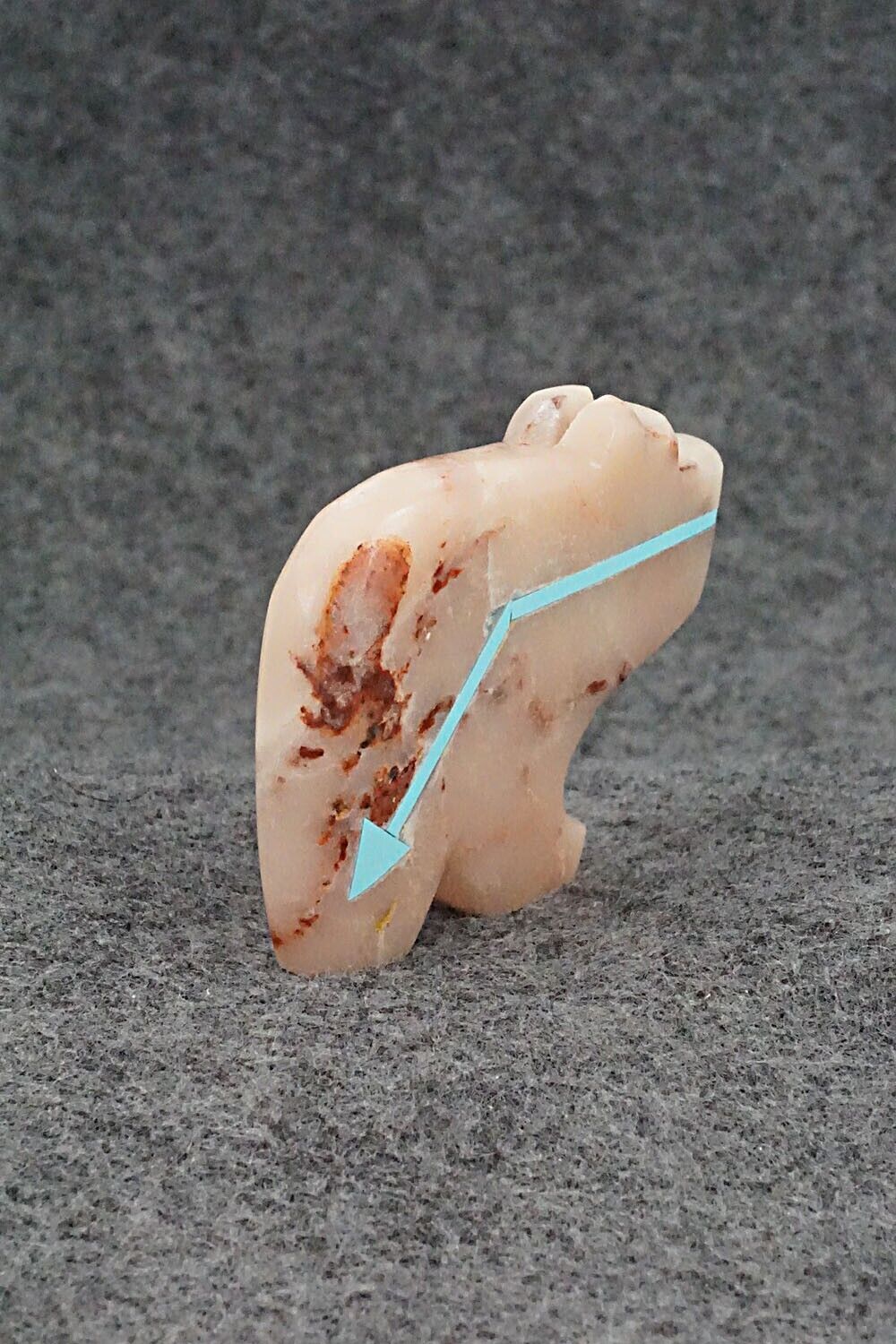 Bear Zuni Fetish Carving - Bernard Laiwakete