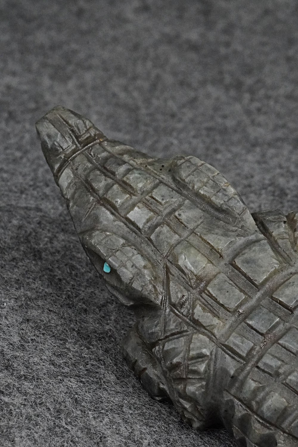 Alligator Zuni Fetish Carving - Tony Mackel