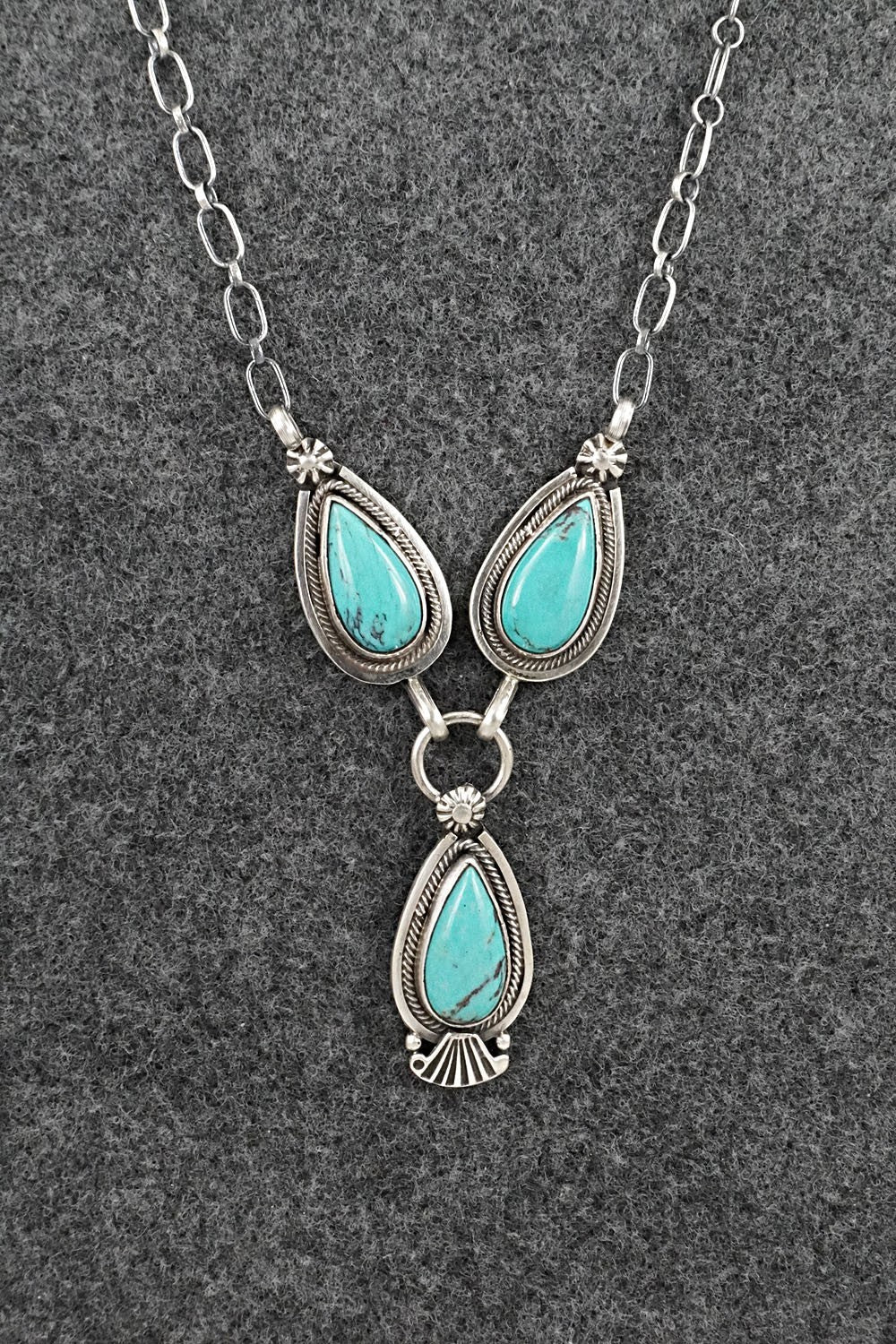 Turquoise & Sterling Silver Necklace - Verley Betone