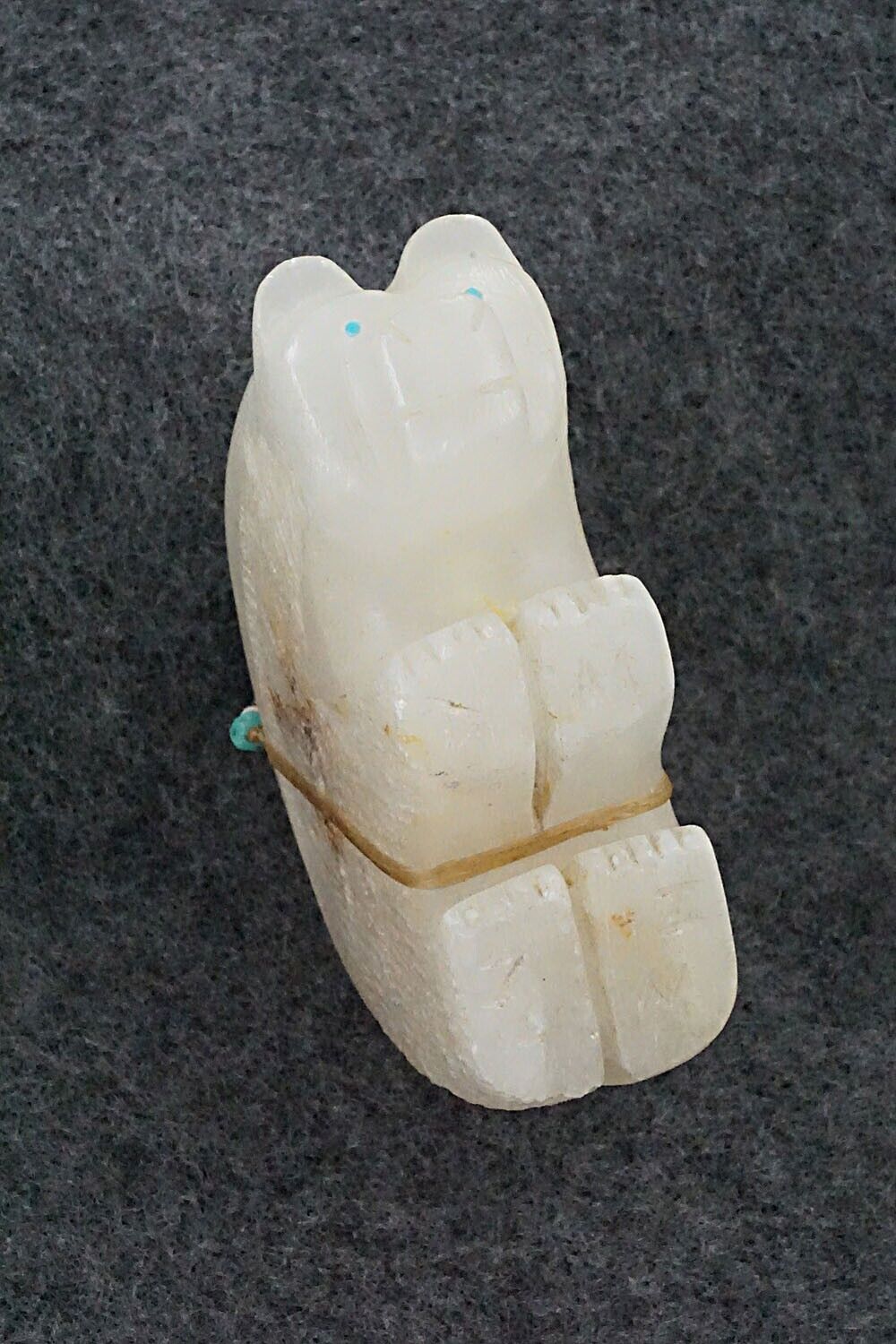 Bear Zuni Fetish Carving - Douglas Martza