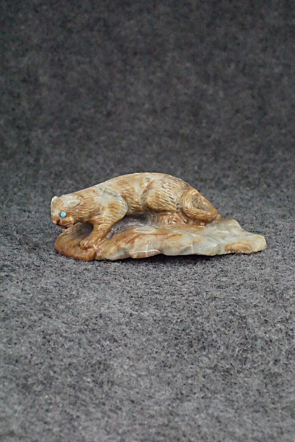 Mountain Lion Zuni Fetish Carving - Lance Cheama
