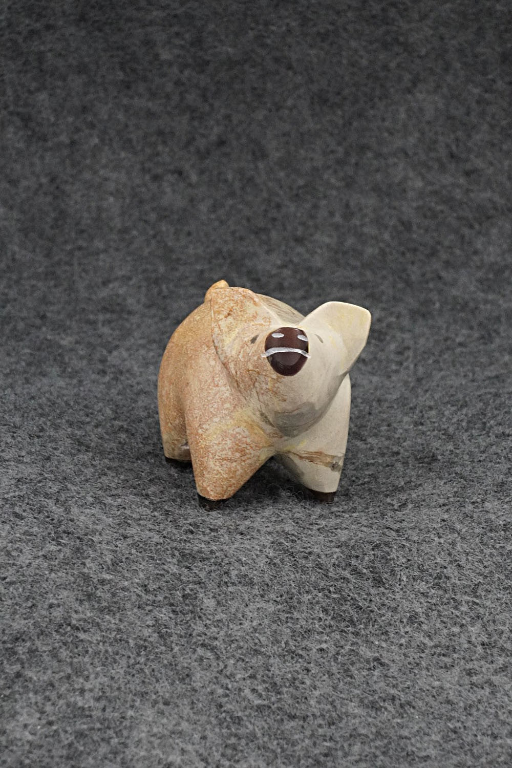 Pig Zuni Fetish Carving - Enrike Leekya