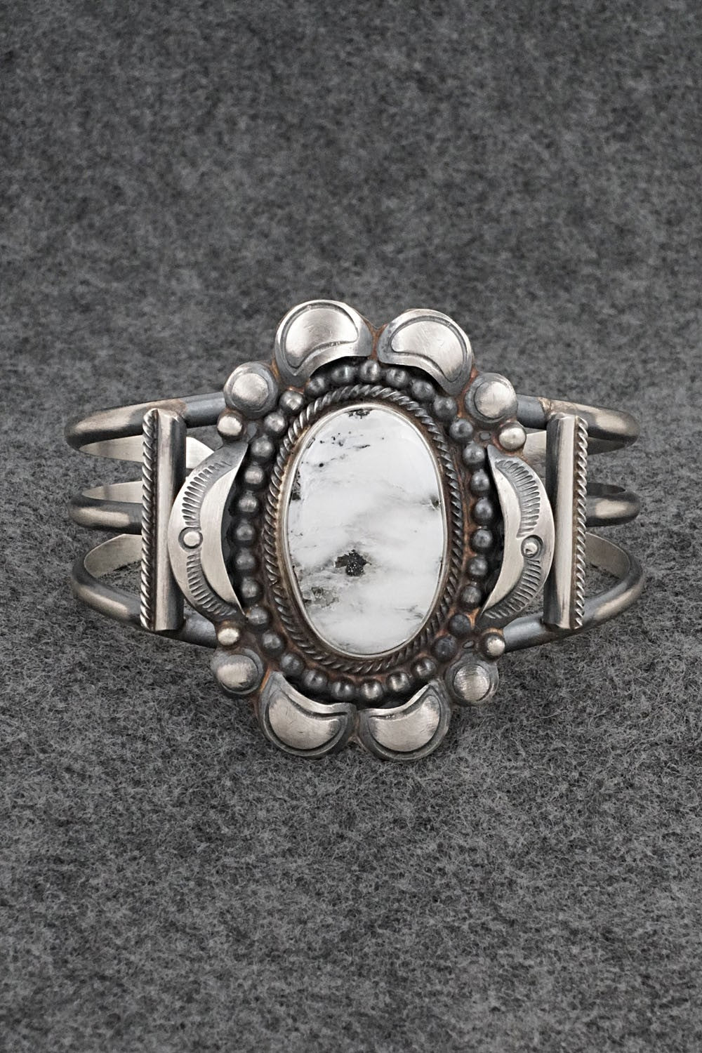 White Buffalo & Sterling Silver Bracelet - Leslie Nez