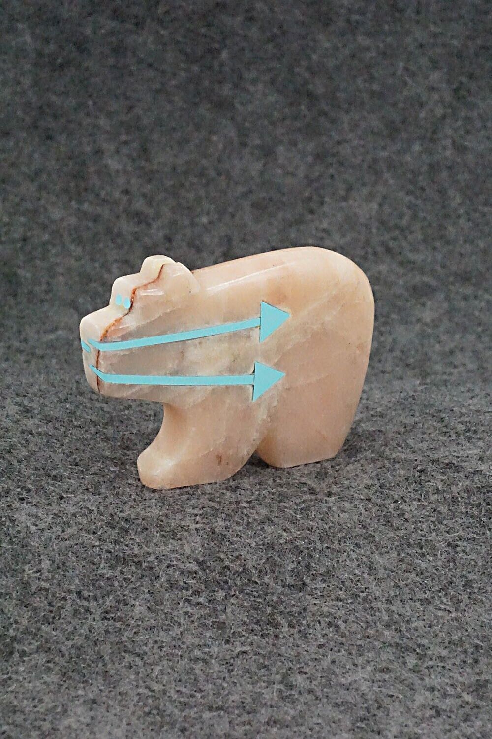 Bear Zuni Fetish Carving - Bernard Laiwakete