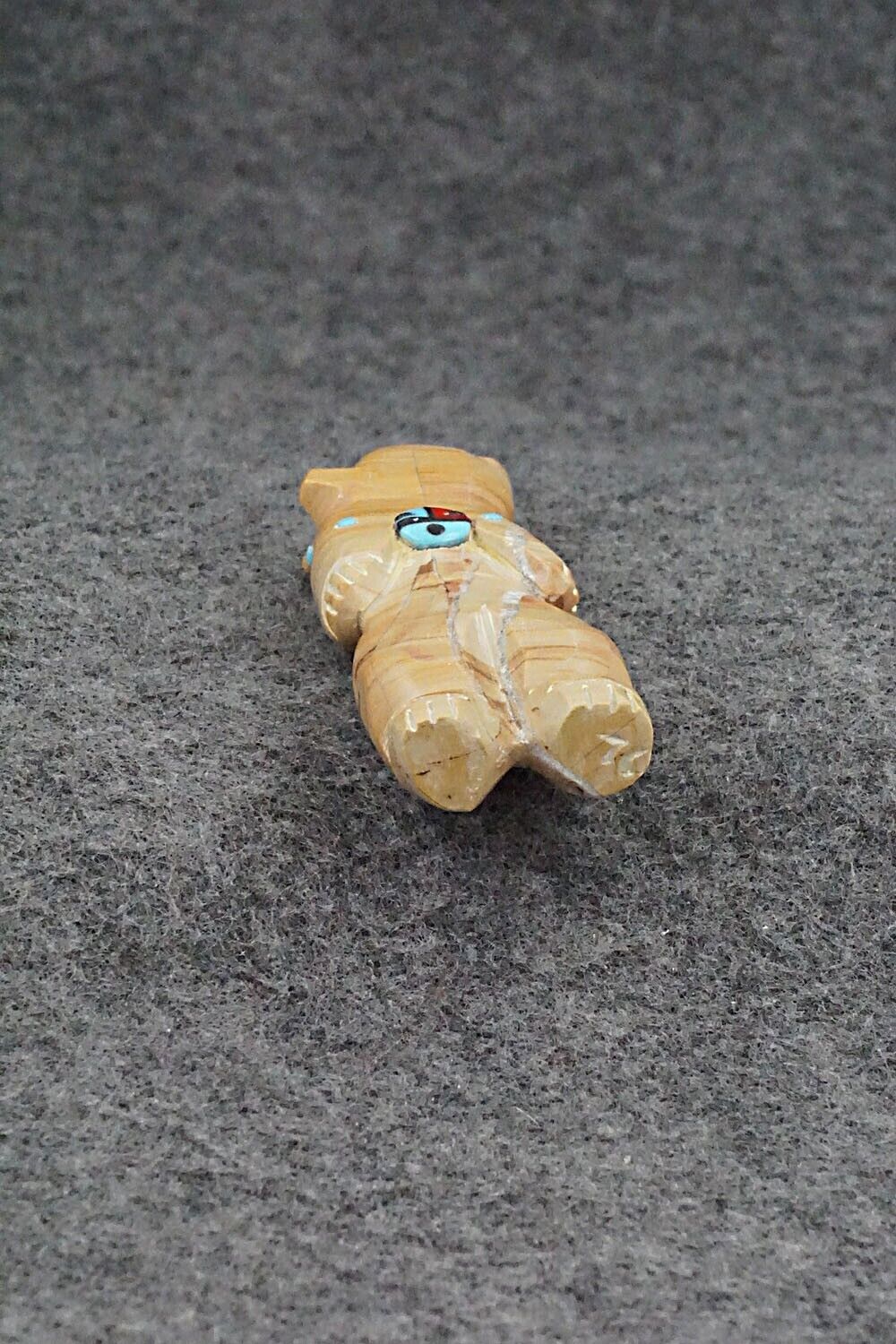 Bear Zuni Fetish Carving - Danette Laate