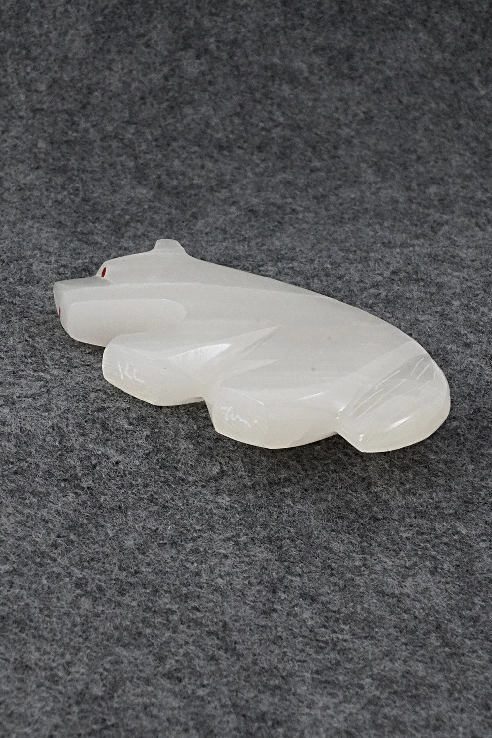 Wolf Zuni Fetish Carving - Kenric Laiwakete