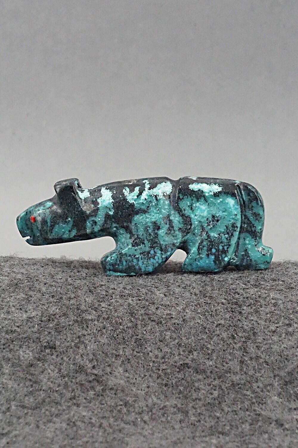 Mountain Lion Zuni Fetish Carving - Reynold Lunasee