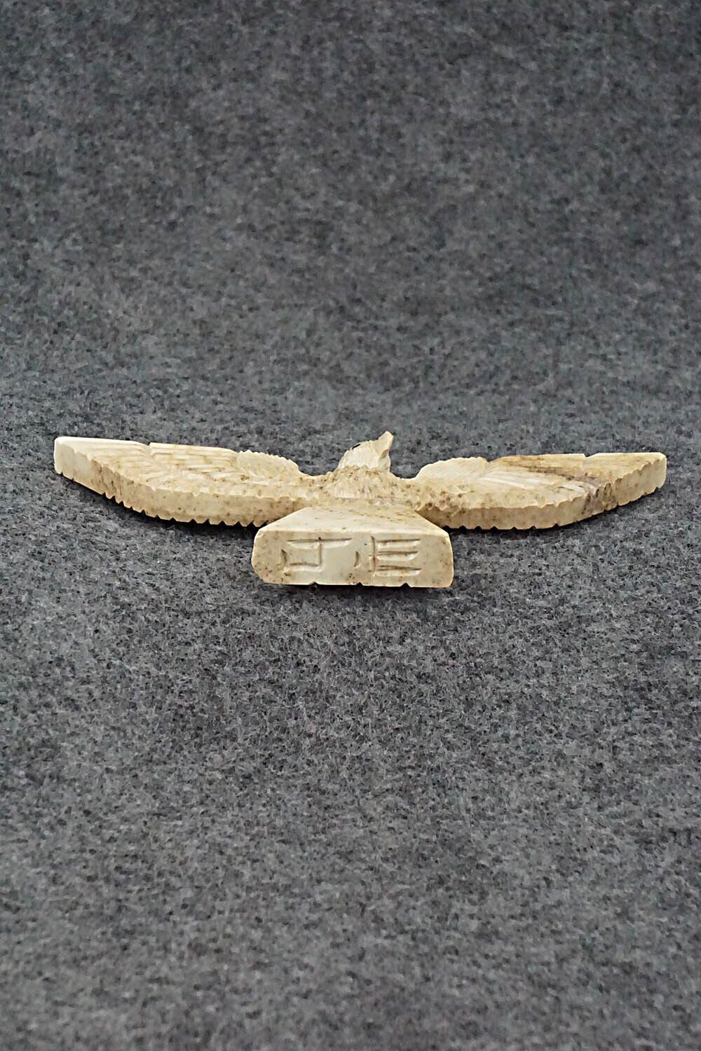 Eagle Zuni Fetish Carving - Jesus Espino
