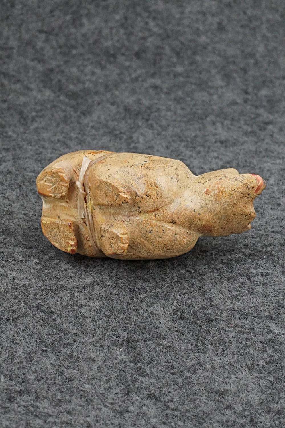 Bear Zuni Fetish Carving - Freddie Leekya