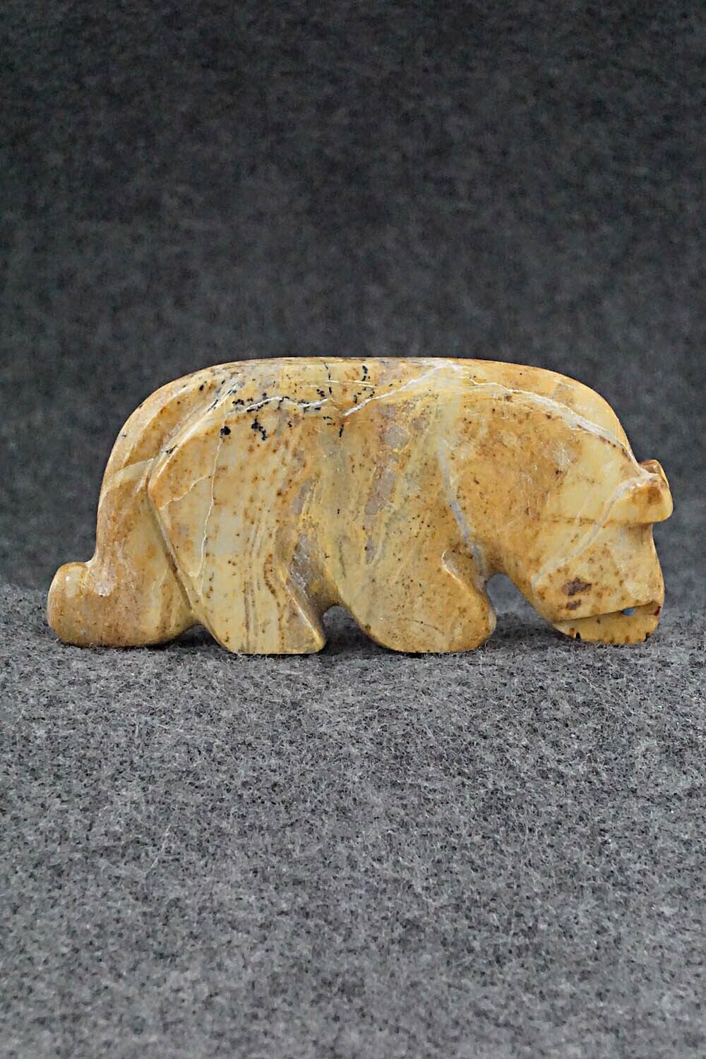 Mountain Lion Zuni Fetish Carving - Reynold Lunasee