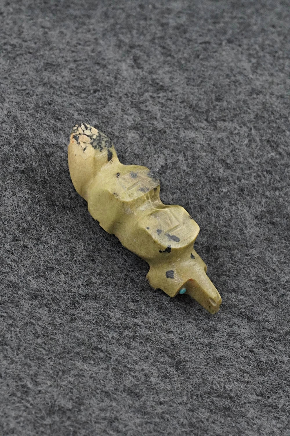 Bear Zuni Fetish Carving - Brandon Phillips