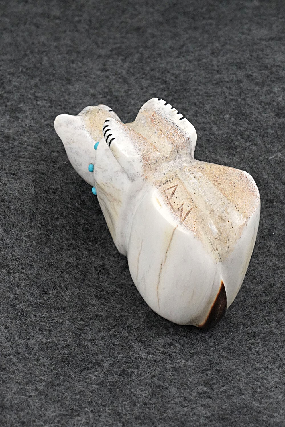 Bear Zuni Fetish Carving - Claudia Peina