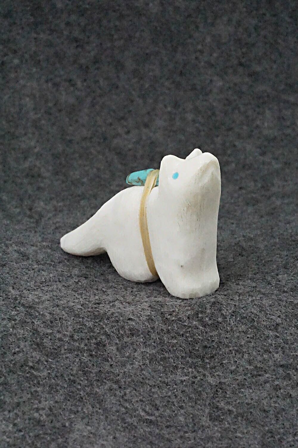 Wolf Zuni Fetish Carving - Herbert Halate