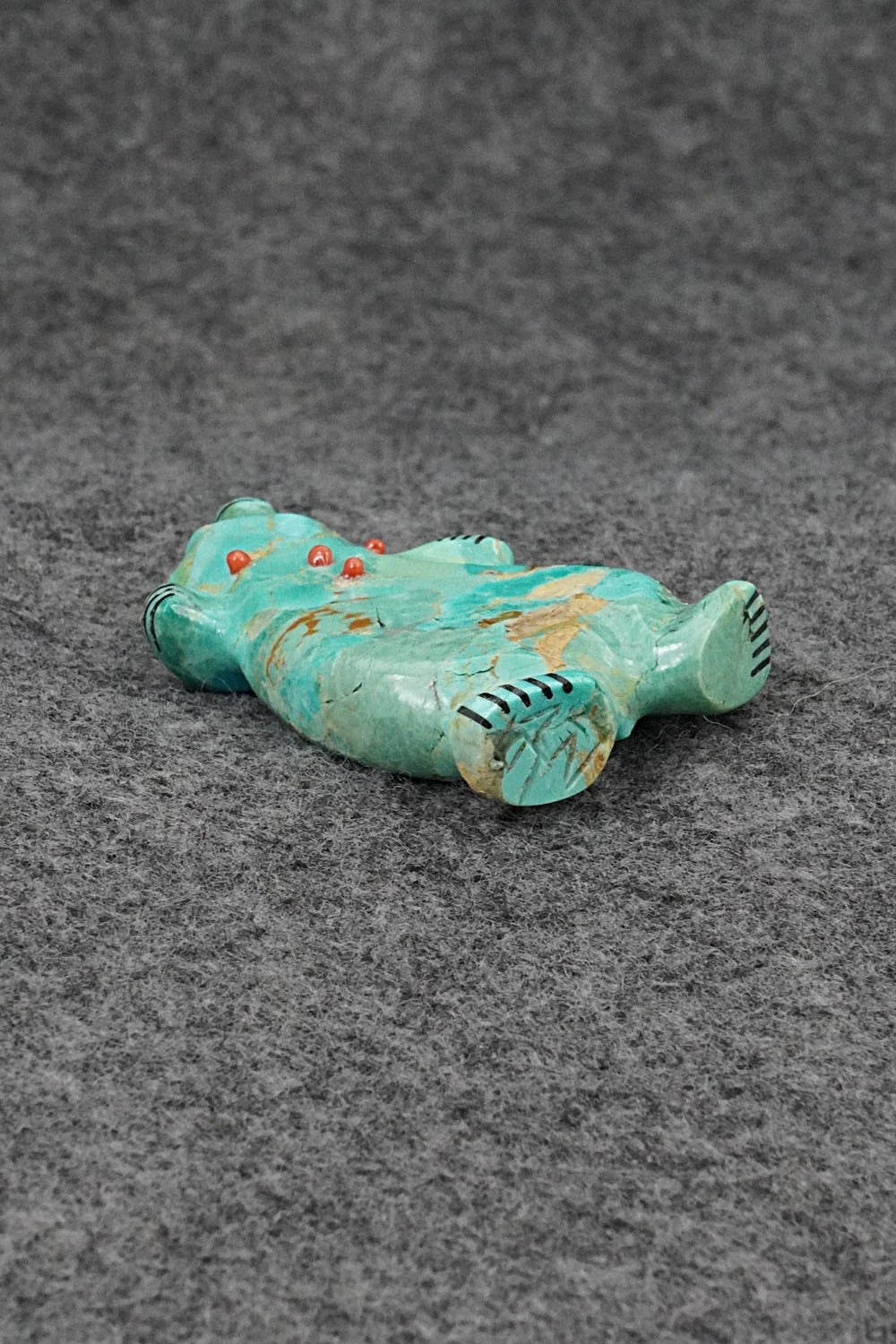 Bear Zuni Fetish Carving - Claudia Peina