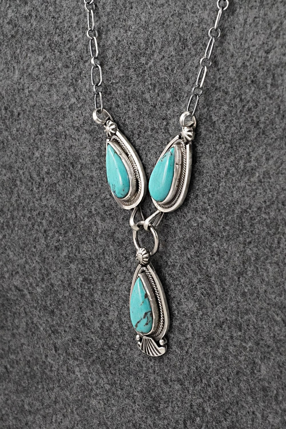 Turquoise & Sterling Silver Necklace - Verley Betone