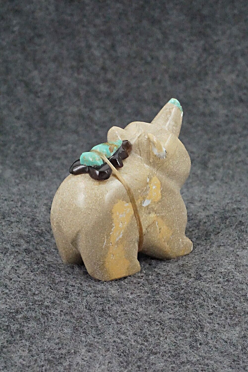 Bear Zuni Fetish Carving - Lyndric Leekya