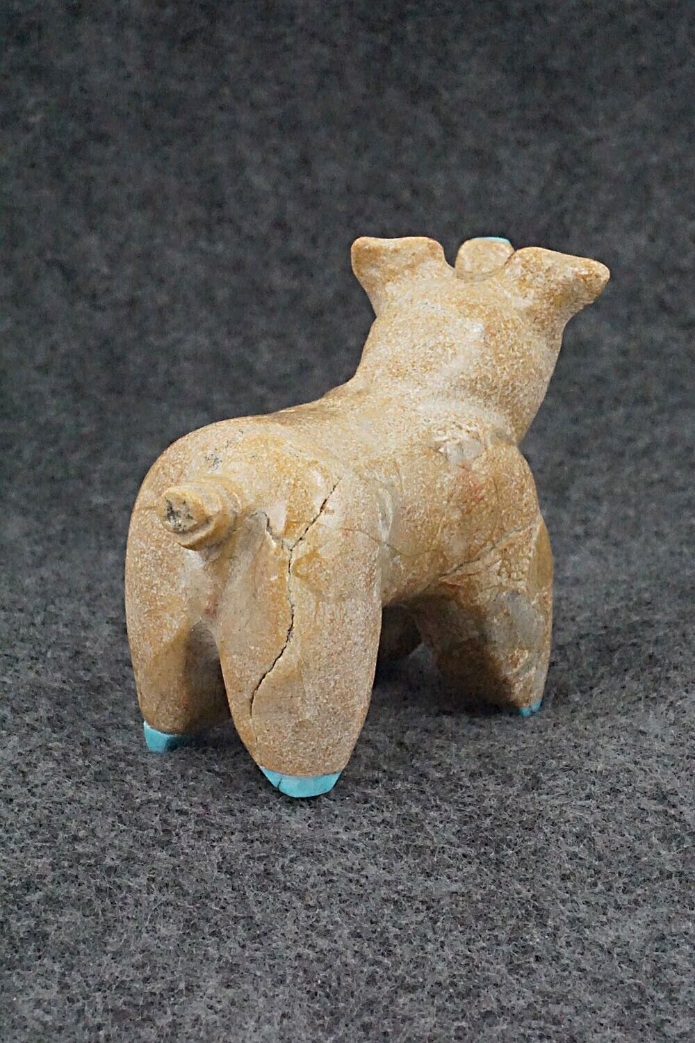 Pig Zuni Fetish Carving - Freddie Leekya