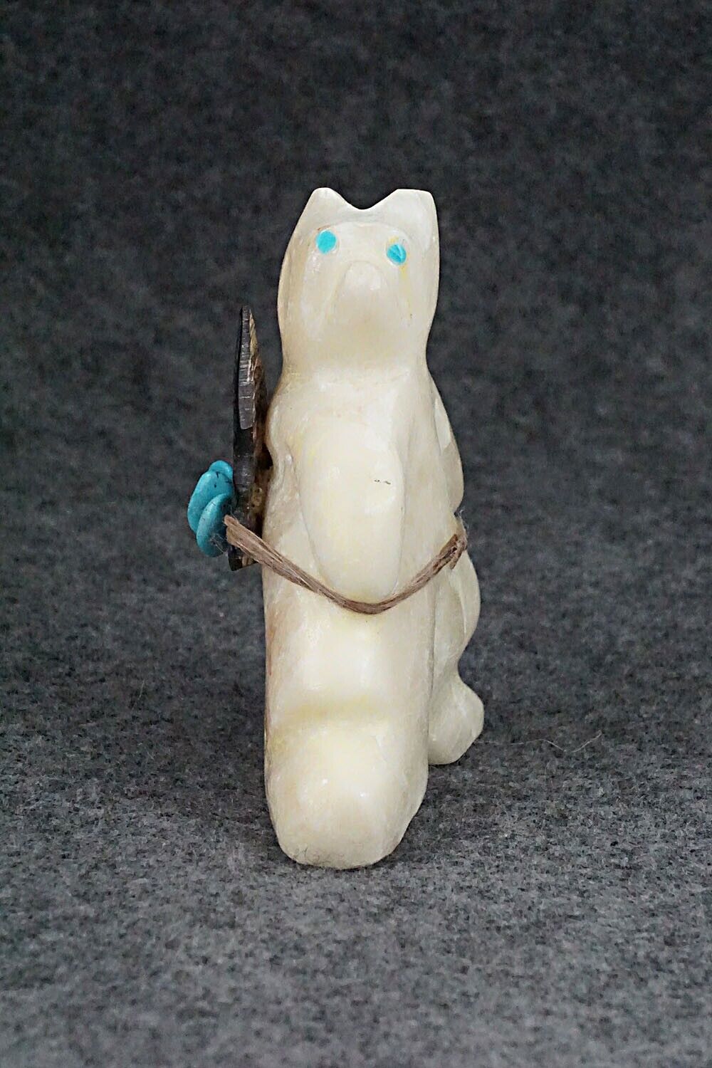 Bear Zuni Fetish Carving - Ariane Quam