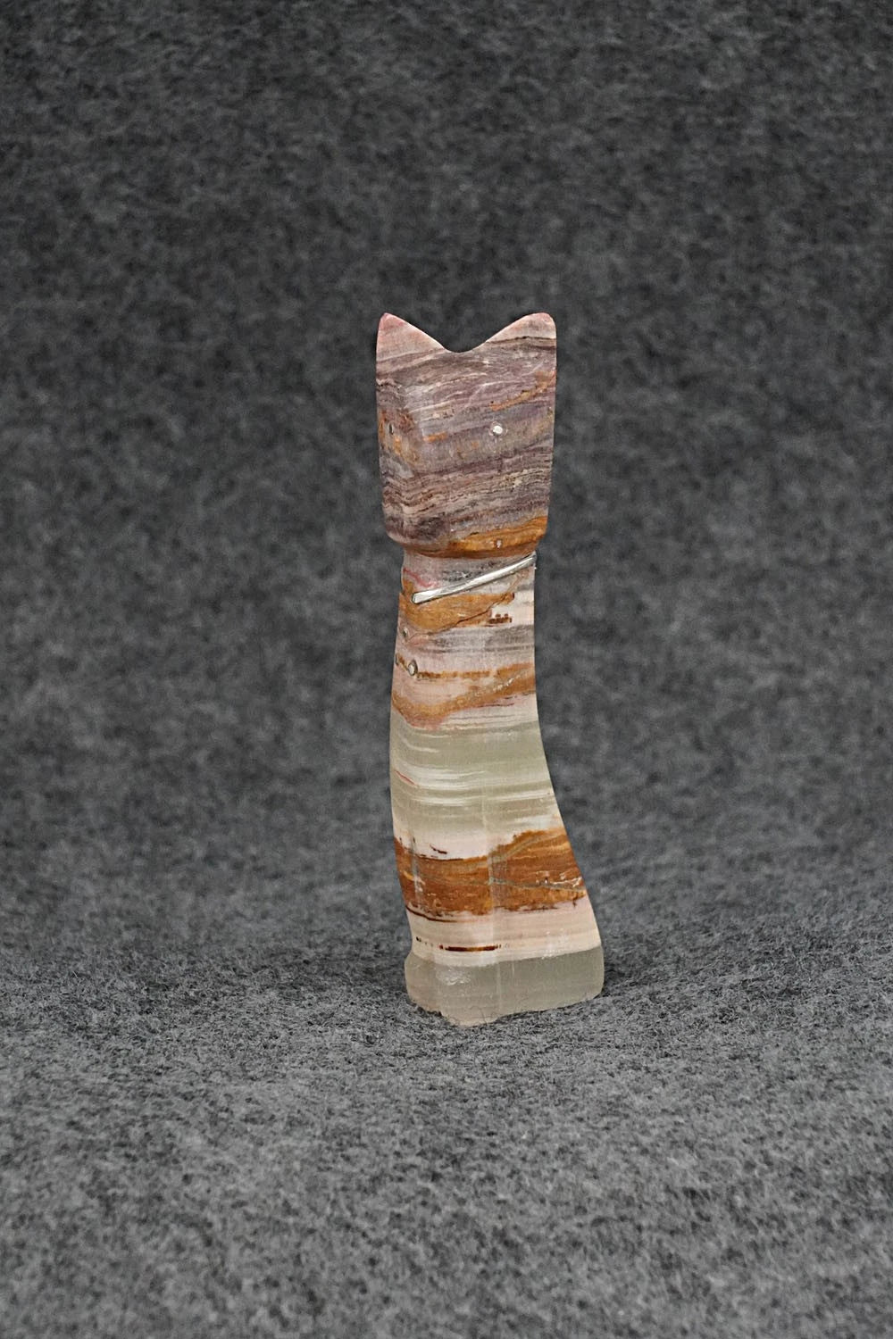 Cat Zuni Fetish Carving - Kenny Chavez