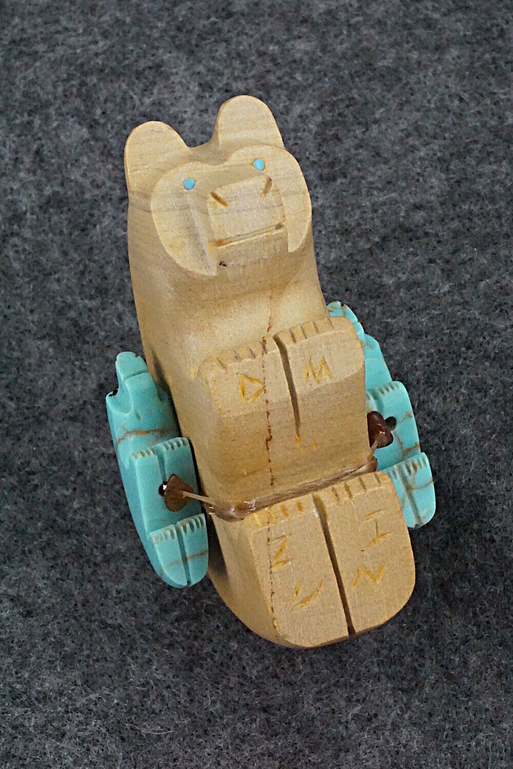 Bear Zuni Fetish Carving - Douglas Martza