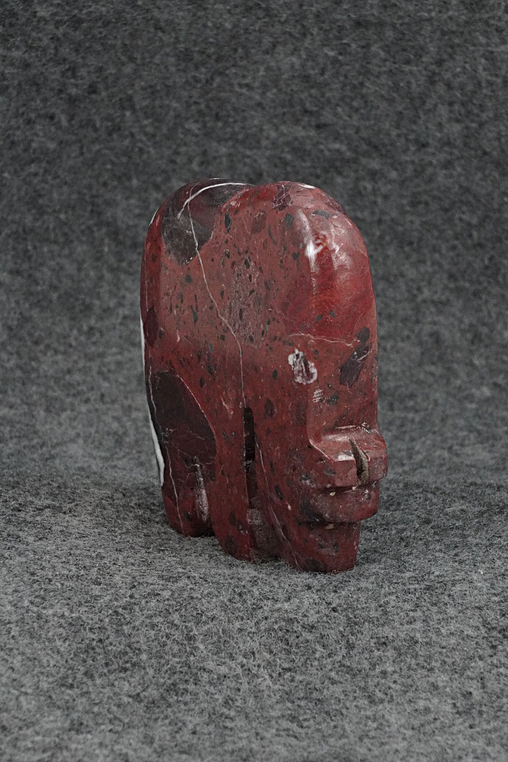Bear Zuni Fetish Carving - Bernard Laiwakete